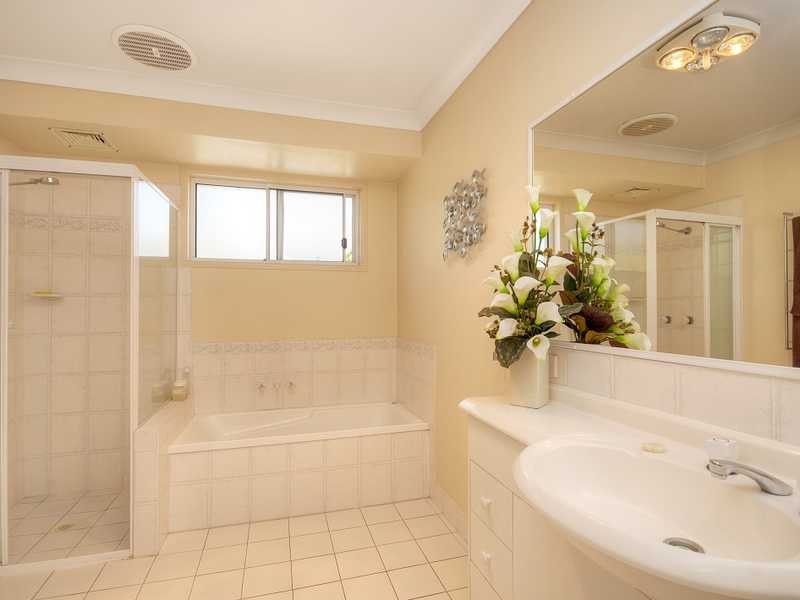 25 Pristine Circuit, Varsity Lakes QLD 4227