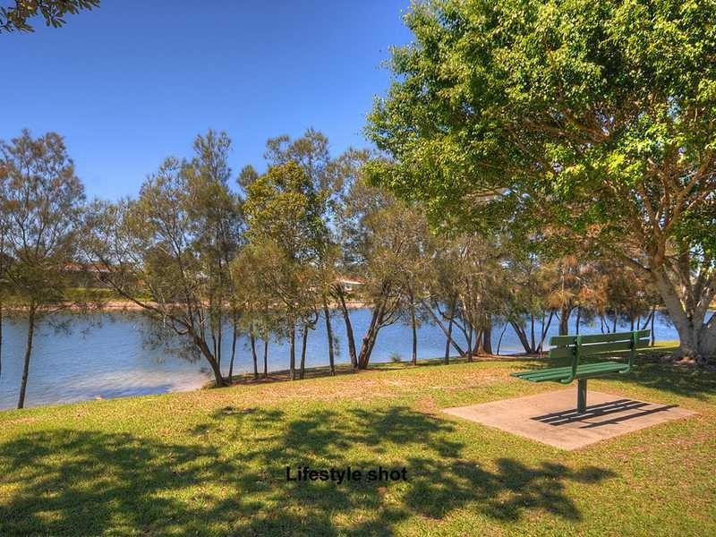 13 Pintail Cr, Burleigh Waters QLD 4220