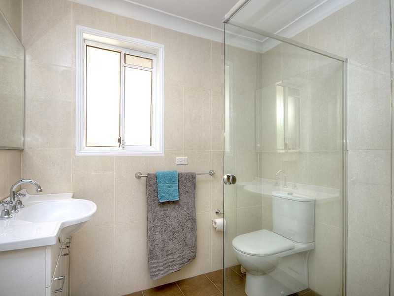 13 Pintail Cr, Burleigh Waters QLD 4220