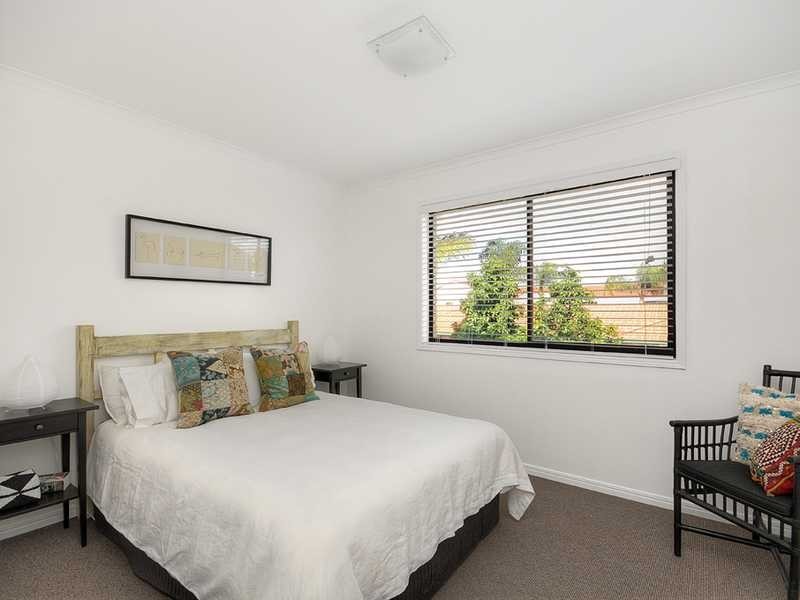 7/14 Brett Avenue, Labrador QLD 4215