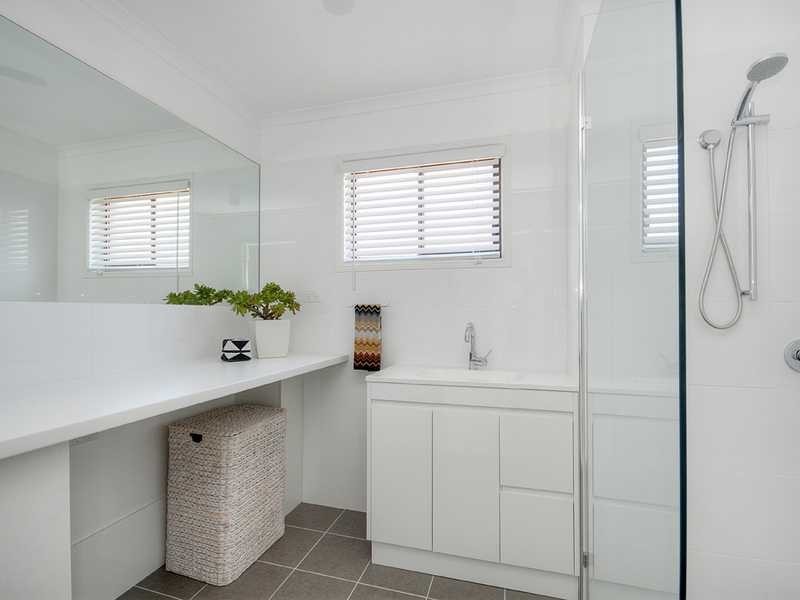 7/14 Brett Avenue, Labrador QLD 4215