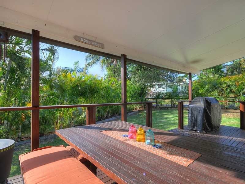 4 Wattle Street, Varsity Lakes QLD 4227