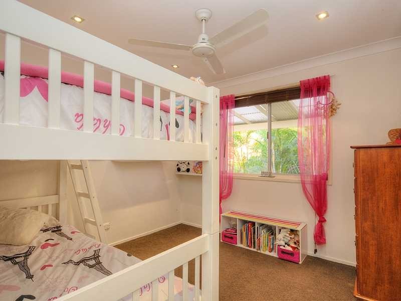 4 Wattle Street, Varsity Lakes QLD 4227