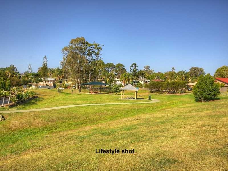 4 Wattle Street, Varsity Lakes QLD 4227