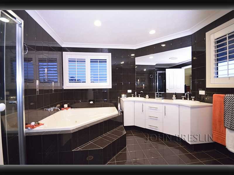 55 Jarrahdale Drive, Elanora QLD 4221