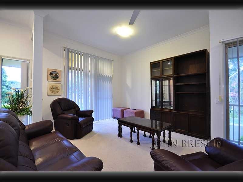 24 Hillridge Crescent, Varsity Lakes QLD 4227