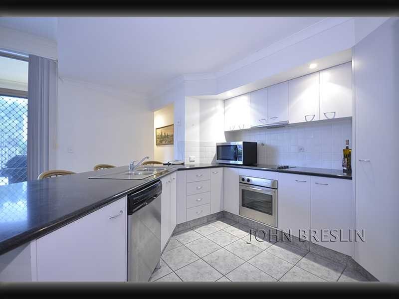 24 Hillridge Crescent, Varsity Lakes QLD 4227