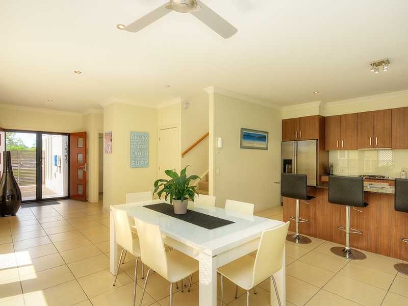 20 Chip In Place, Helensvale QLD 4212