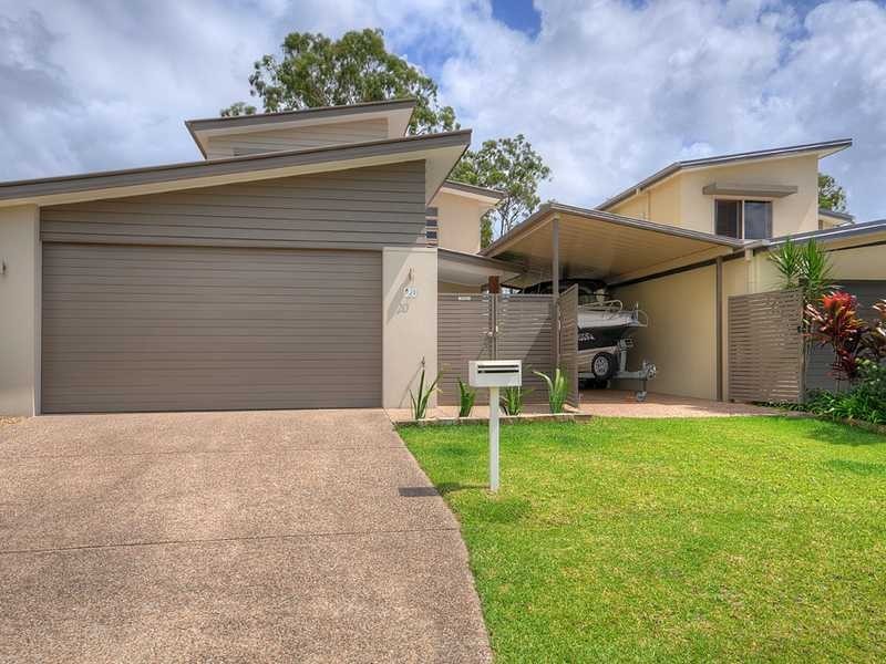20 Chip In Place, Helensvale QLD 4212