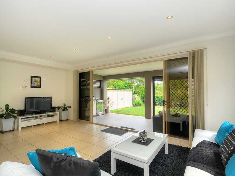 20 Chip In Place, Helensvale QLD 4212