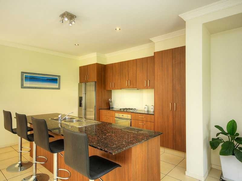 20 Chip In Place, Helensvale QLD 4212