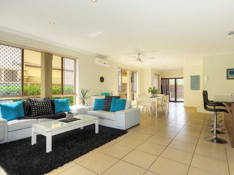 20 Chip In Place, Helensvale QLD 4212