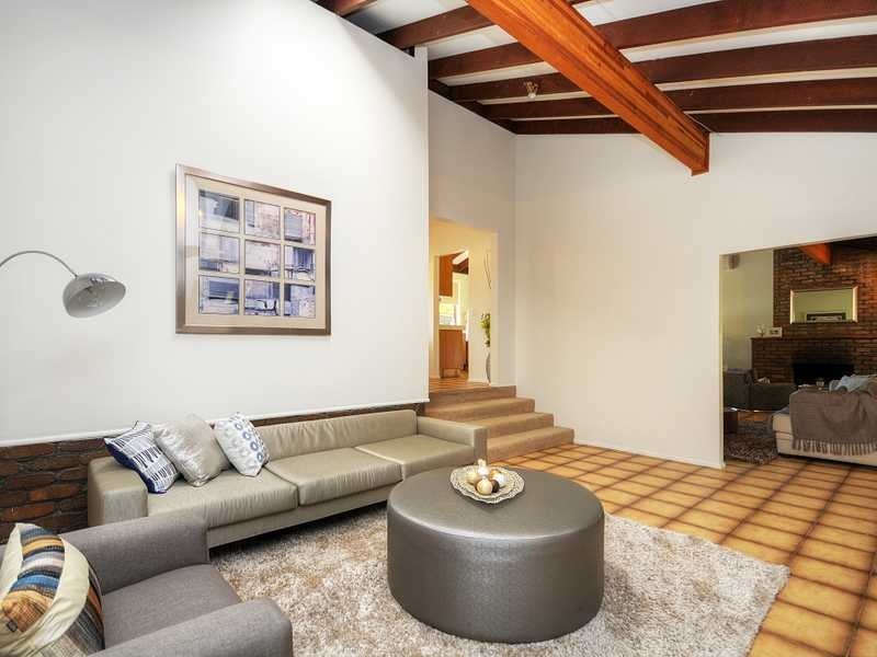 17 Armidale Crescent, Helensvale QLD 4212