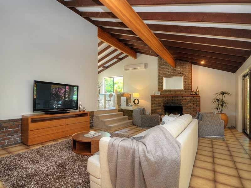 17 Armidale Crescent, Helensvale QLD 4212