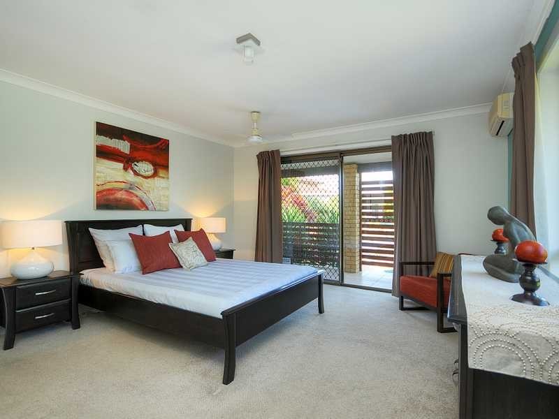 17 Armidale Crescent, Helensvale QLD 4212