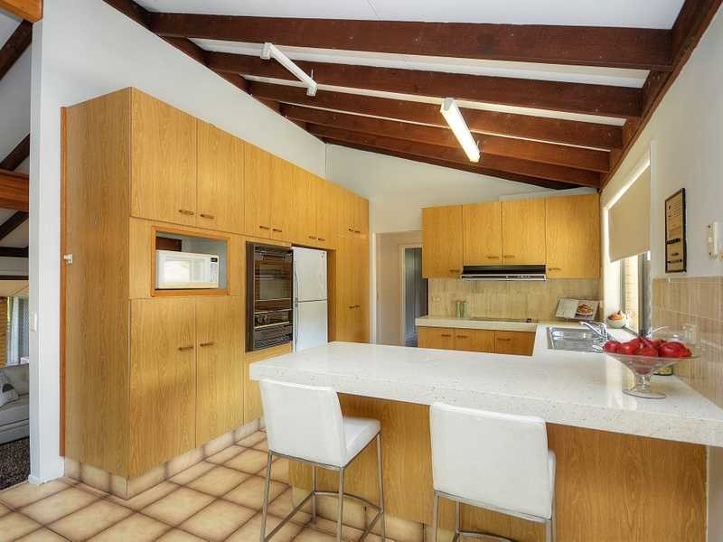 17 Armidale Crescent, Helensvale QLD 4212