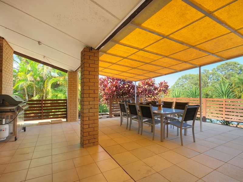 17 Armidale Crescent, Helensvale QLD 4212