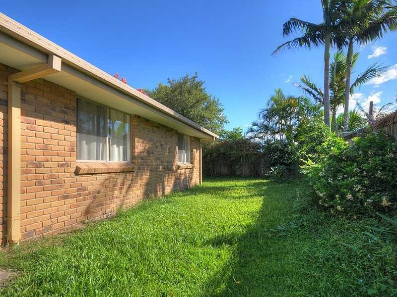 24 Southlake Drive, Varsity Lakes QLD 4227