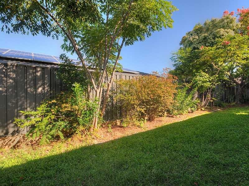 24 Southlake Drive, Varsity Lakes QLD 4227