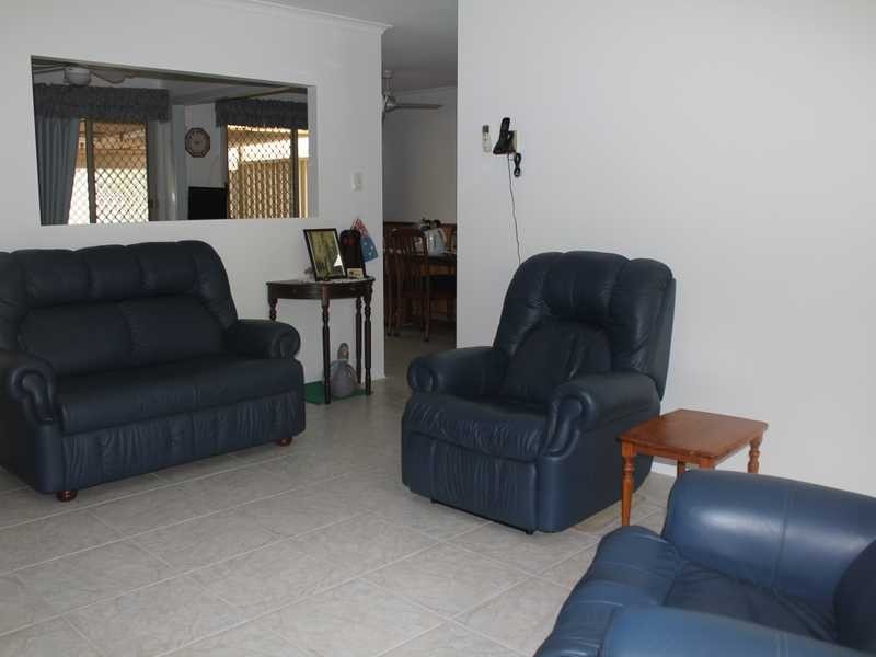 2/2 Columbia Street, Oxenford QLD 4210