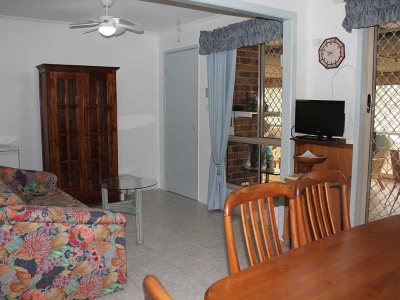 2/2 Columbia Street, Oxenford QLD 4210