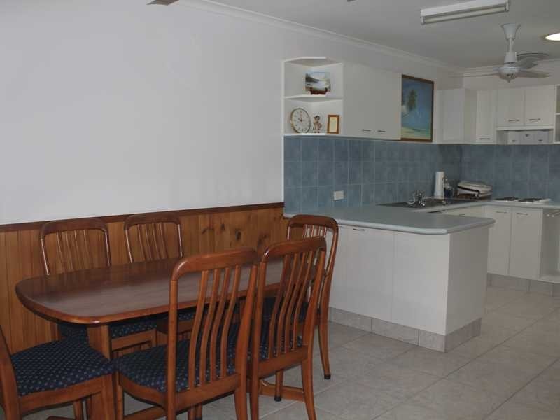 2/2 Columbia Street, Oxenford QLD 4210