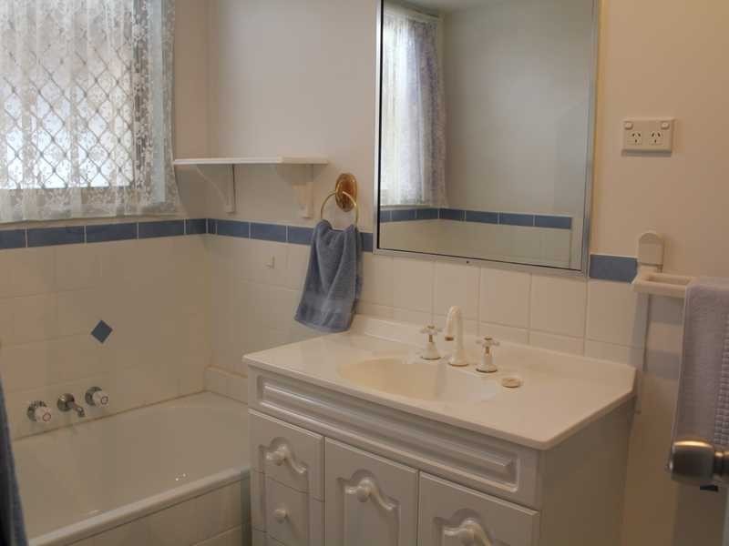 2/2 Columbia Street, Oxenford QLD 4210