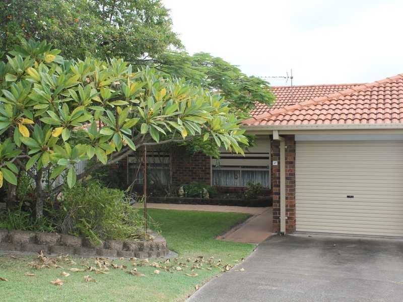 2/2 Columbia Street, Oxenford QLD 4210