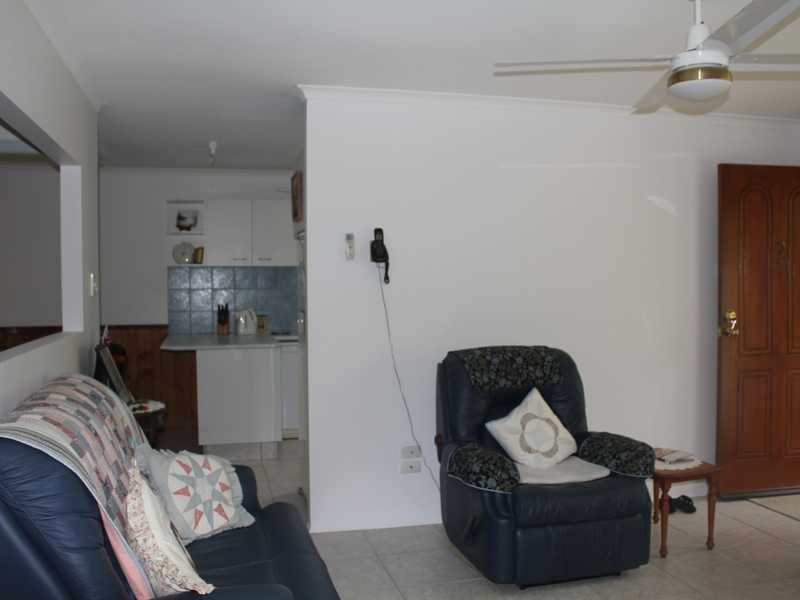 2/2 Columbia Street, Oxenford QLD 4210