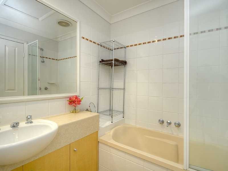 217/64 Gilston Road, Nerang QLD 4211