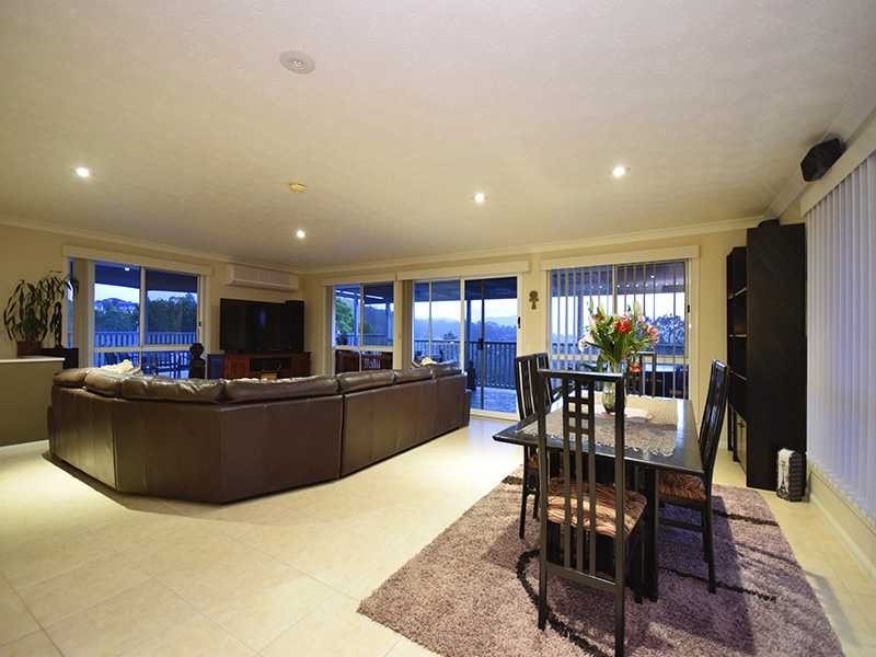 55 Jarrahdale Dr, Elanora QLD 4221