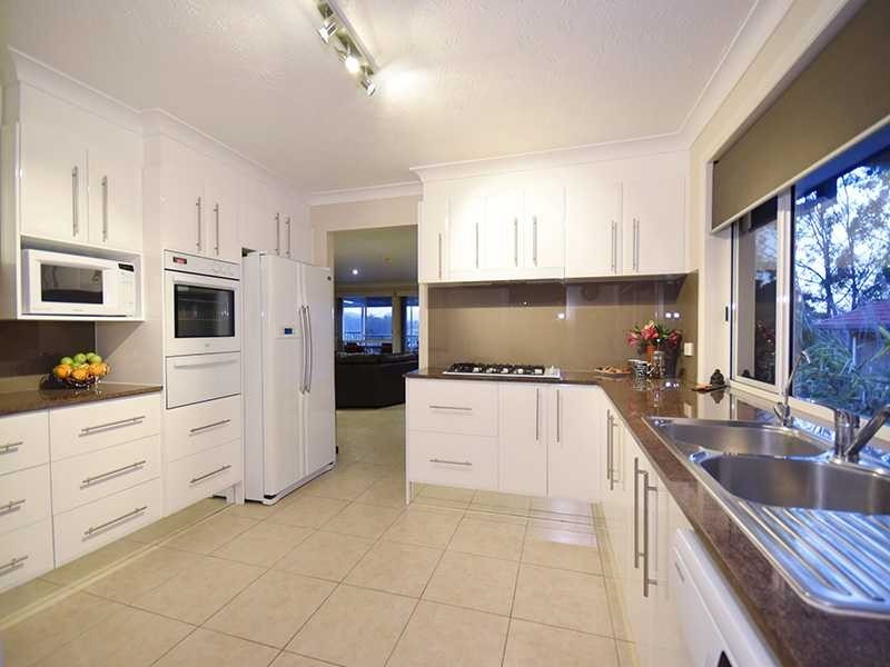 55 Jarrahdale Dr, Elanora QLD 4221