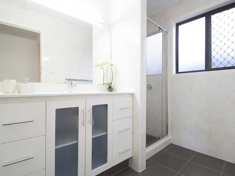 74 Monash Road, Tarragindi QLD 4121