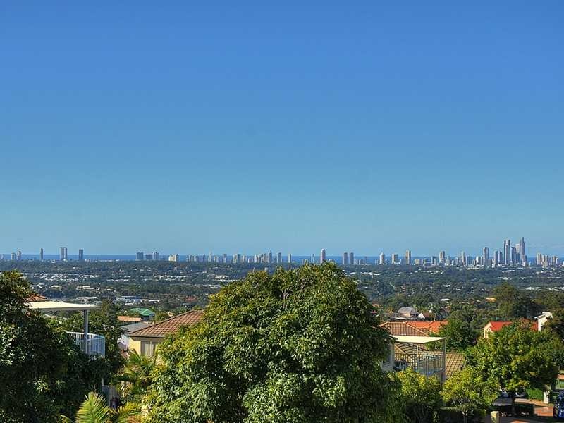 2 Marriott Way, Highland Park QLD 4211