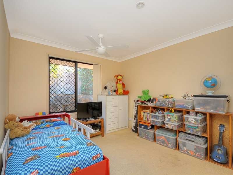 2 Marriott Way, Highland Park QLD 4211