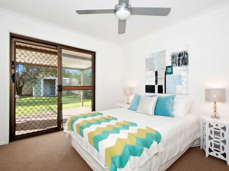 28 Redleaf Court, Burleigh Waters QLD 4220