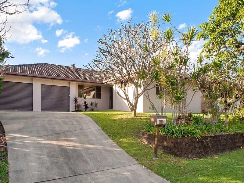 28 Redleaf Court, Burleigh Waters QLD 4220