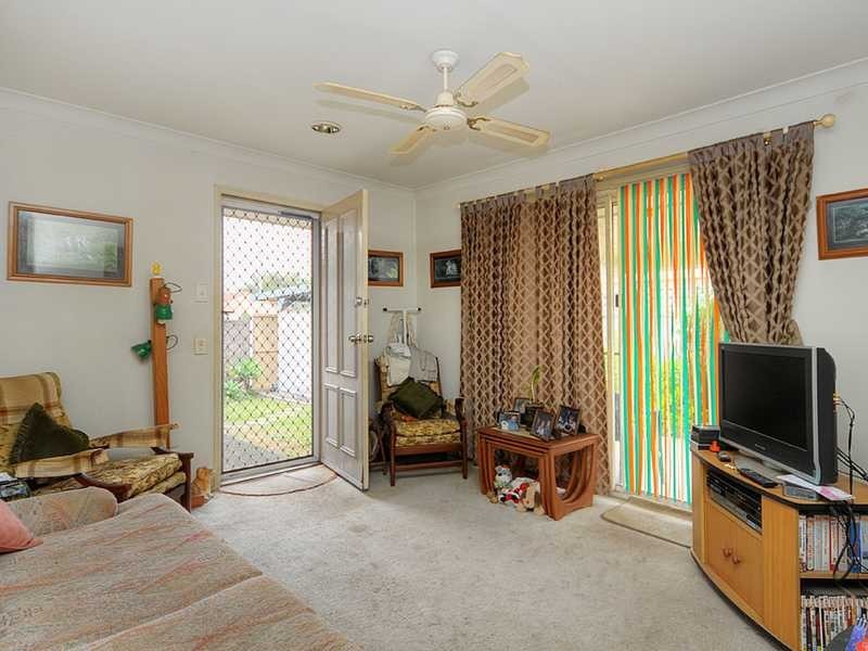 2/20 Bluemoon Close, Burleigh Waters QLD 4220