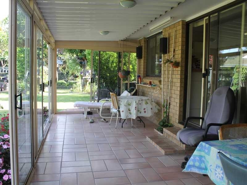 42 Razorbill Street, Burleigh Waters QLD 4220