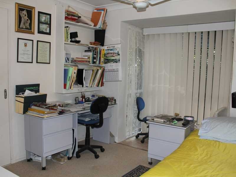 42 Razorbill Street, Burleigh Waters QLD 4220