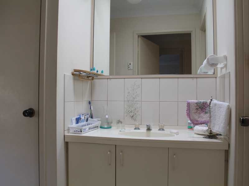 42 Razorbill Street, Burleigh Waters QLD 4220