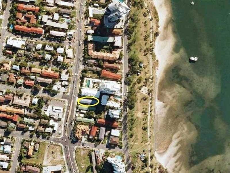 Unit/2/31 Frank Street, Labrador QLD 4215