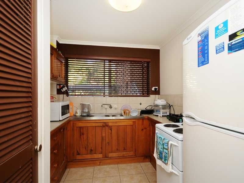 2/50 Oceanic Drive, Mermaid Waters QLD 4218