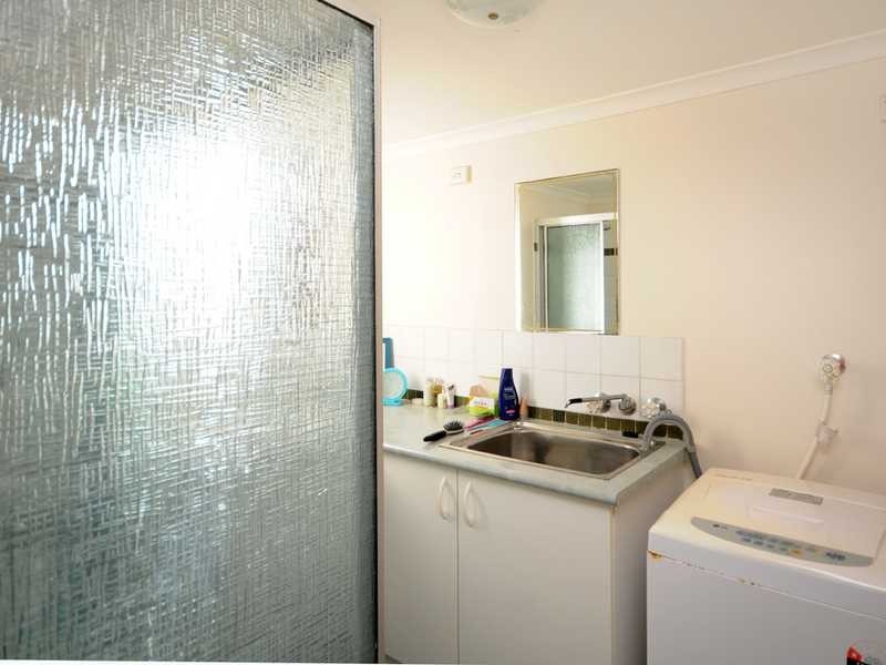 2/50 Oceanic Drive, Mermaid Waters QLD 4218
