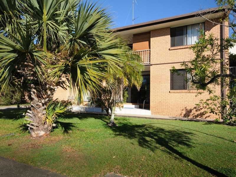 2/50 Oceanic Drive, Mermaid Waters QLD 4218