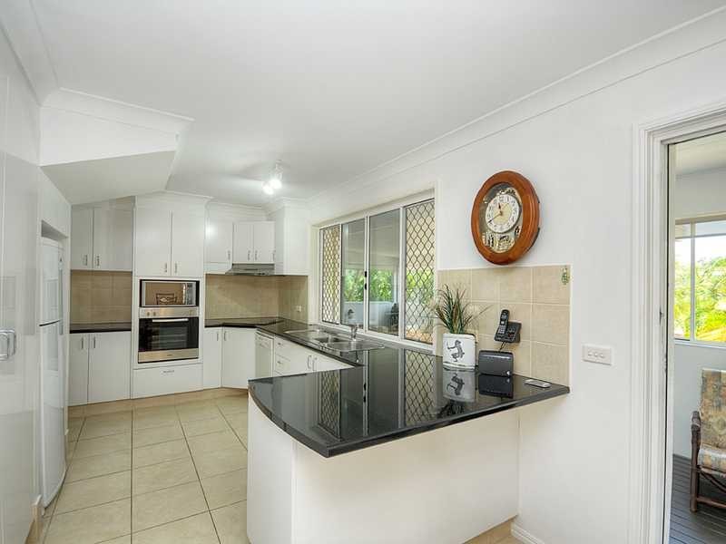 5 Ardrossan Place, Highland Park QLD 4211