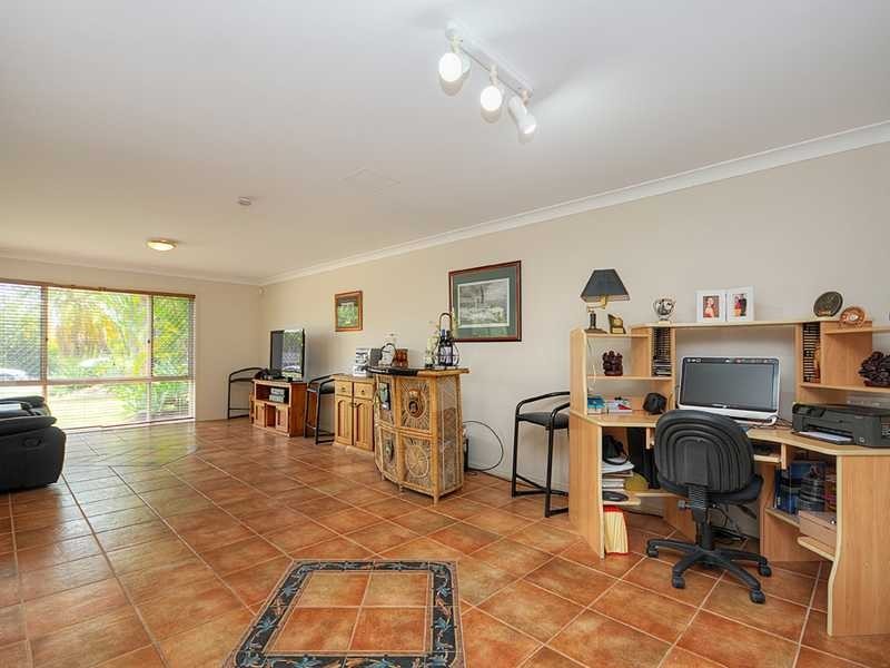 5 Ardrossan Place, Highland Park QLD 4211