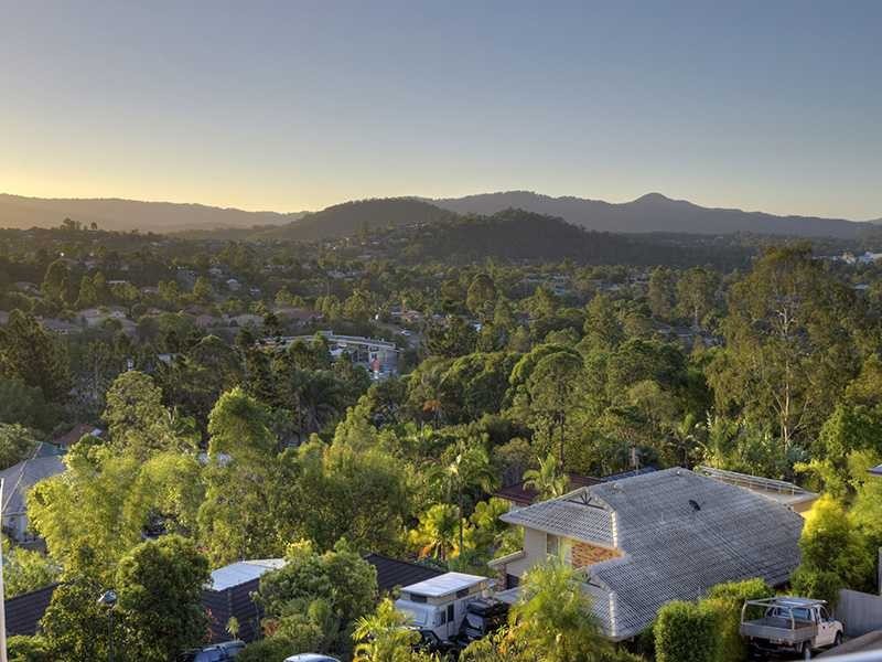 5 Allardyce Crescent, Pacific Pines QLD 4211