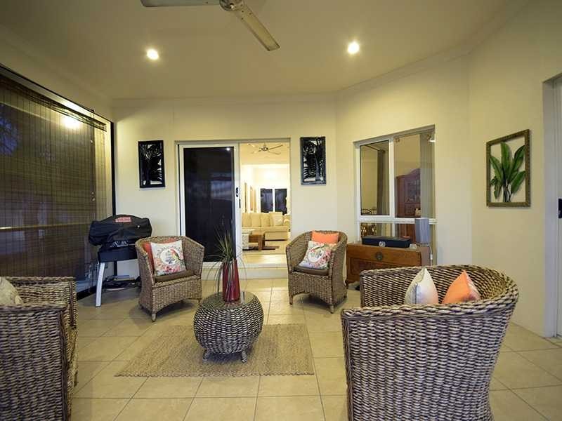 5 Allardyce Crescent, Pacific Pines QLD 4211