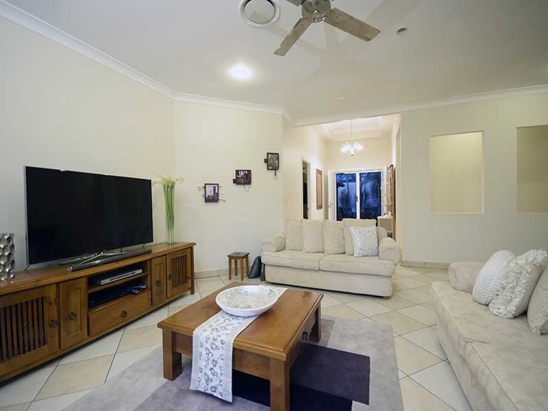 5 Allardyce Crescent, Pacific Pines QLD 4211